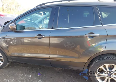 2017 Ford Escape Se из США, поврежденный, VIN 1FMCU9GD5HUE52301